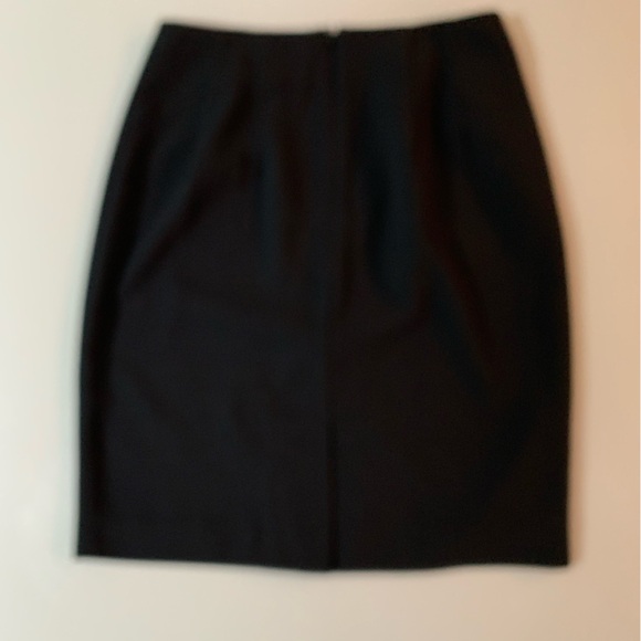 Black nygard business skirt - Picture 2 of 4